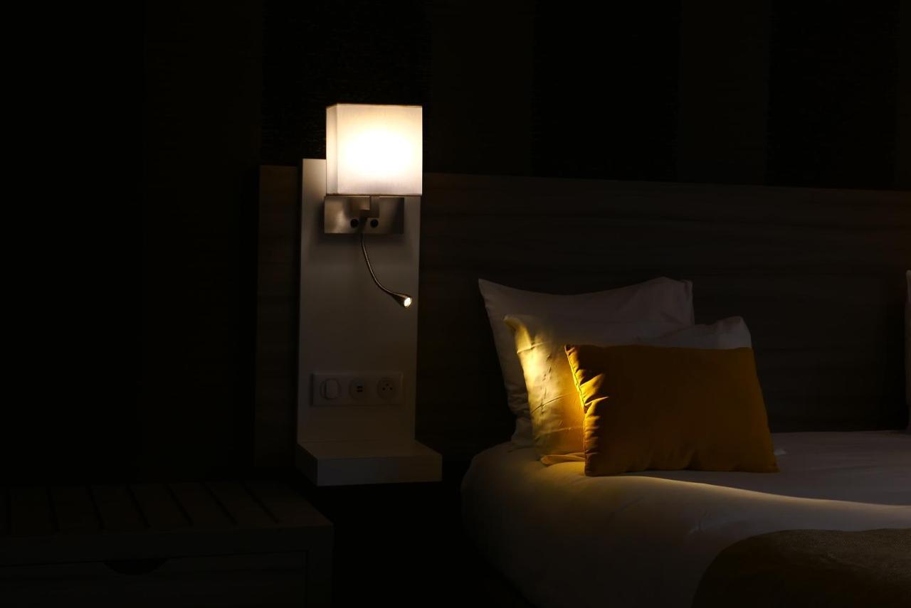 Contact Hotel Le Provencal Bordeaux Lac エクステリア 写真