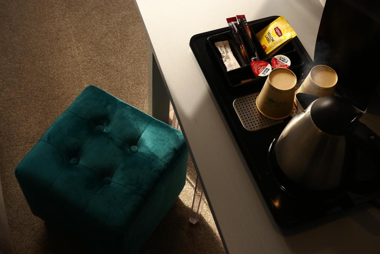 Contact Hotel Le Provencal Bordeaux Lac エクステリア 写真