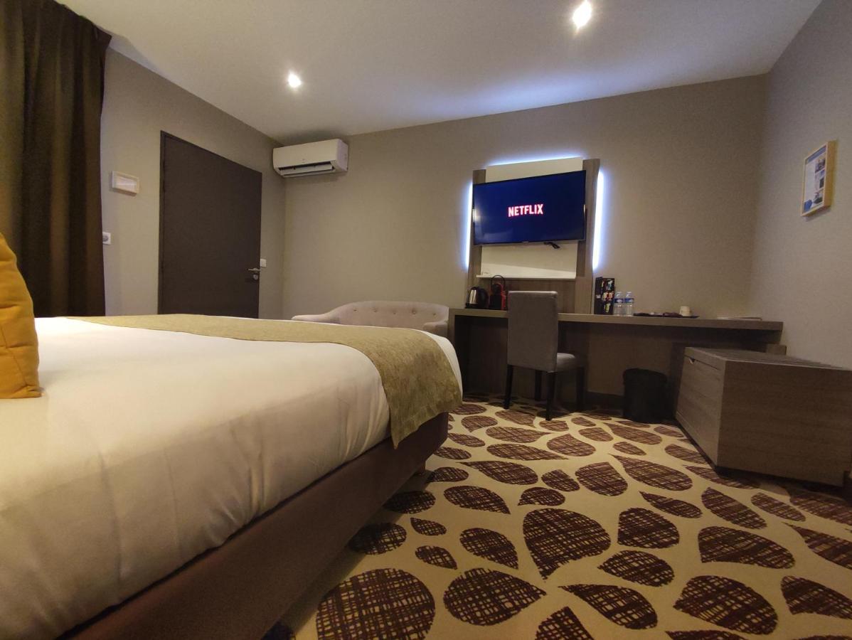 Contact Hotel Le Provencal Bordeaux Lac エクステリア 写真