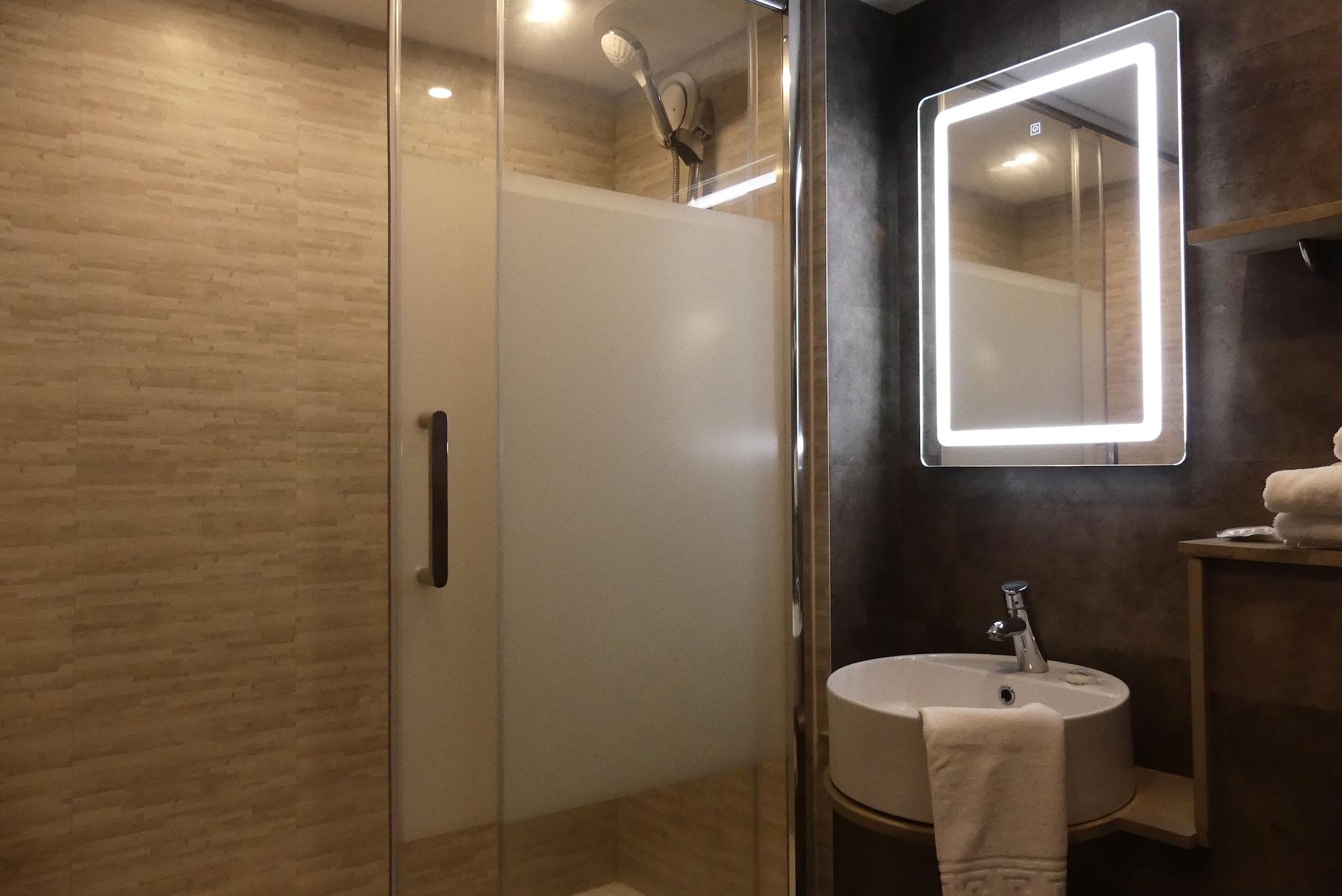 Contact Hotel Le Provencal Bordeaux Lac エクステリア 写真