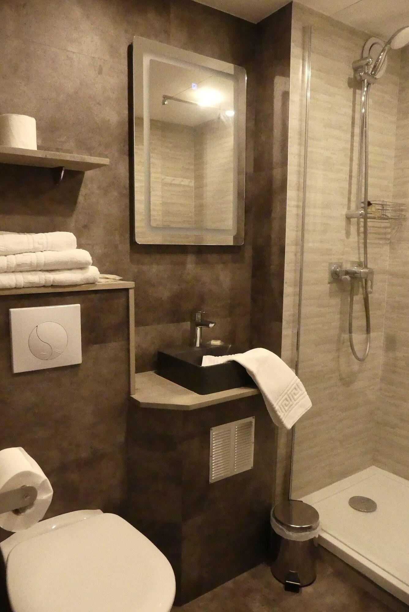 Contact Hotel Le Provencal Bordeaux Lac エクステリア 写真