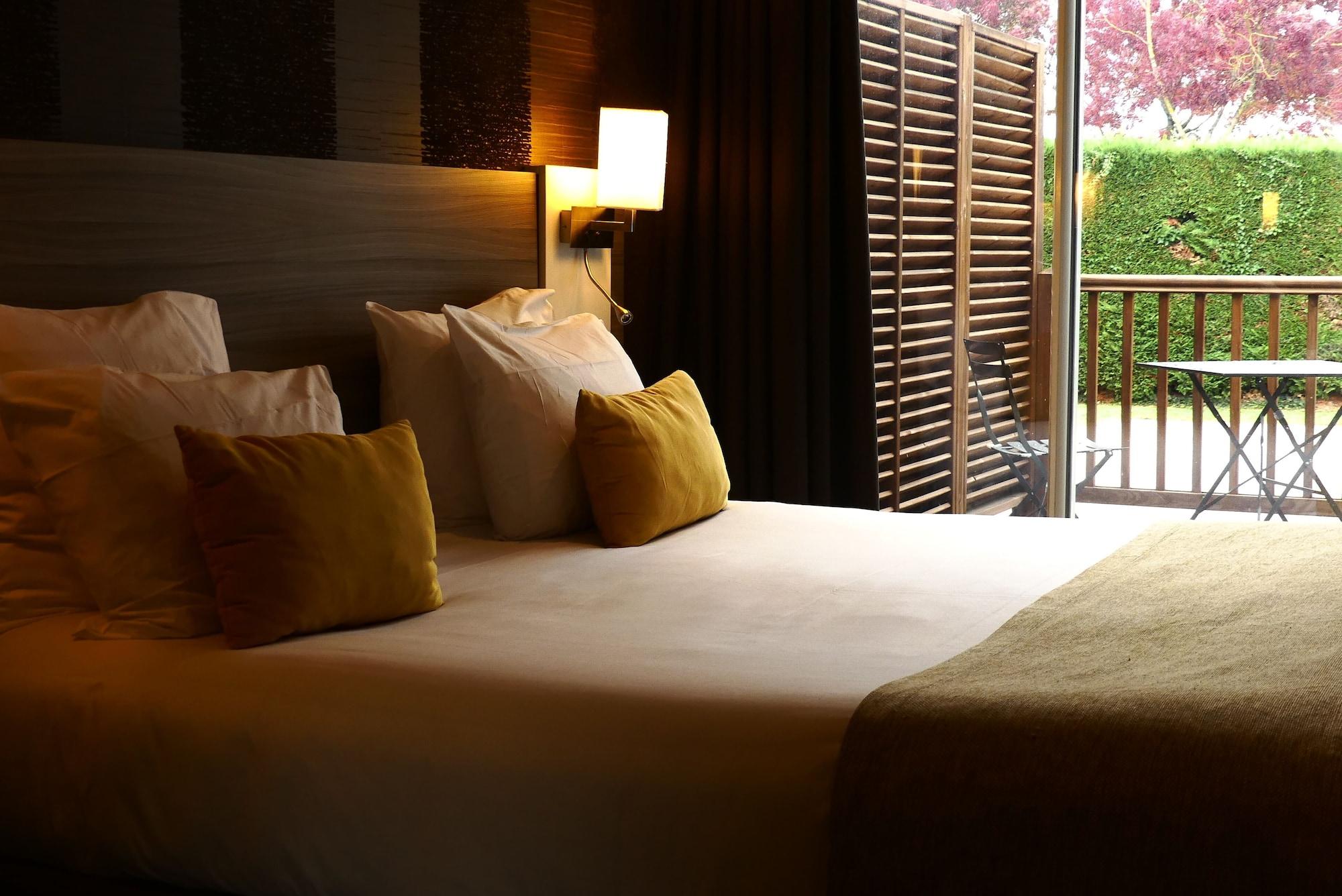 Contact Hotel Le Provencal Bordeaux Lac エクステリア 写真
