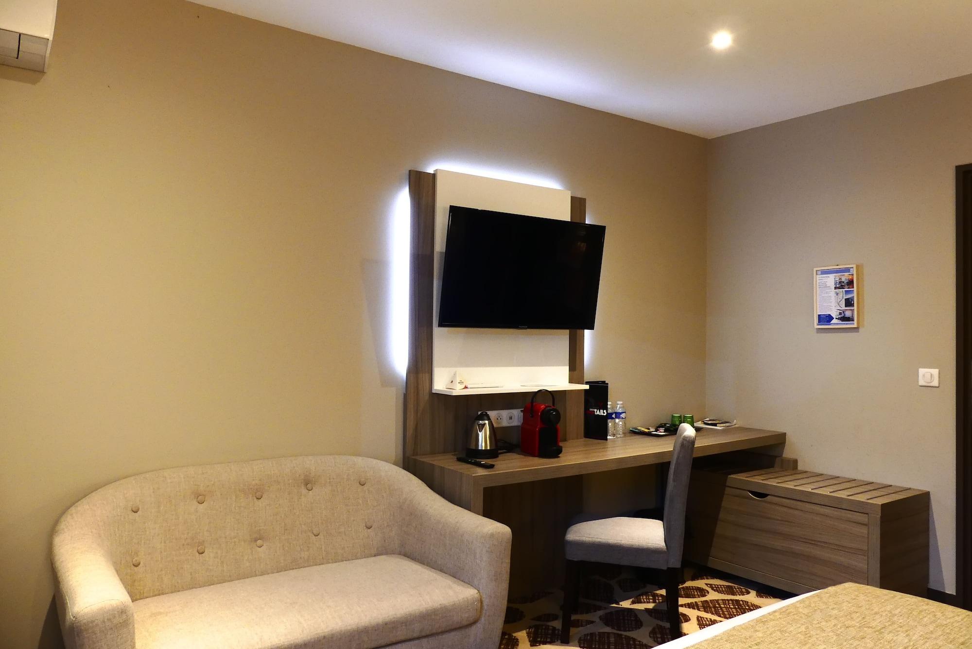 Contact Hotel Le Provencal Bordeaux Lac エクステリア 写真