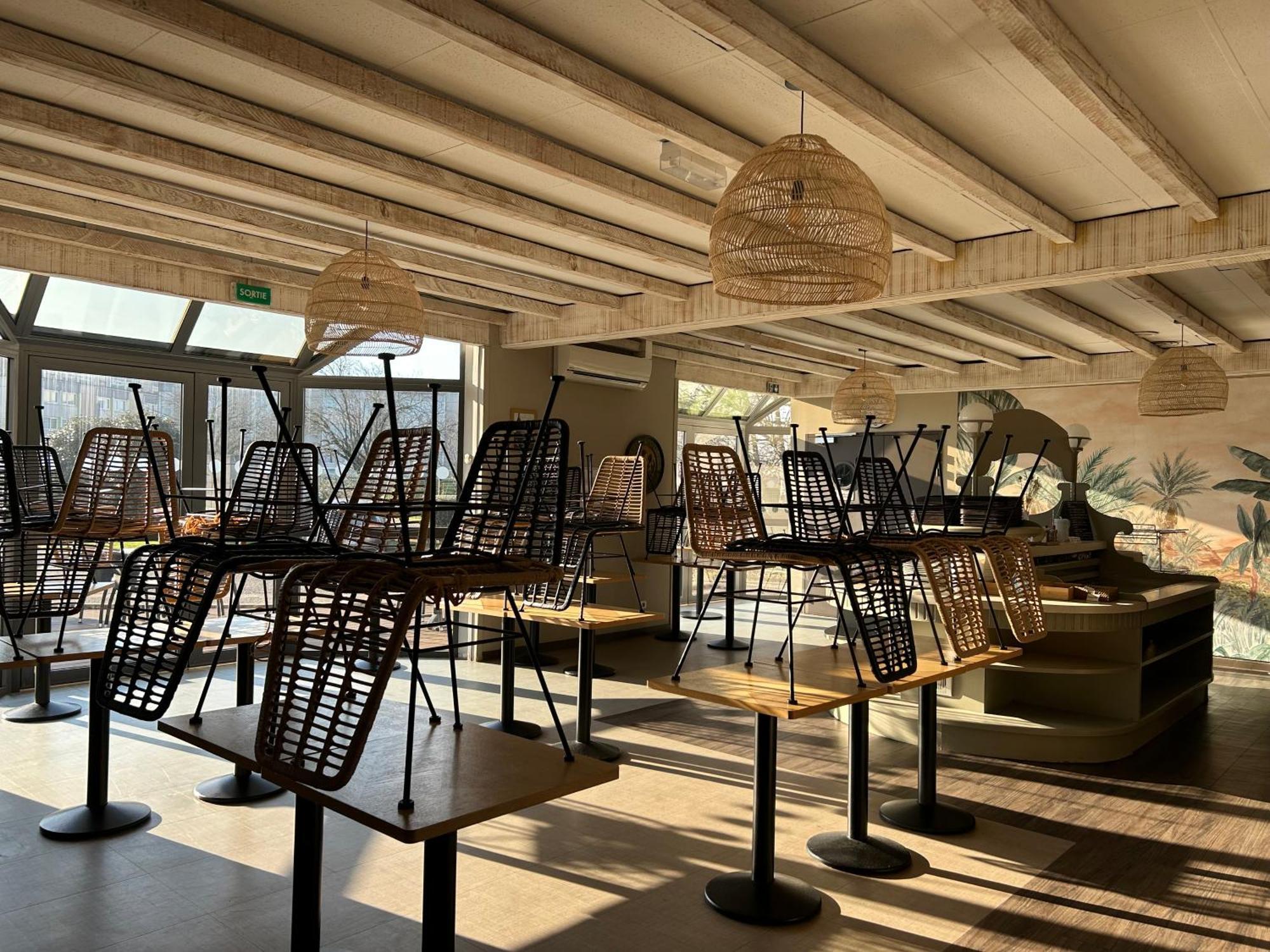 Contact Hotel Le Provencal Bordeaux Lac エクステリア 写真