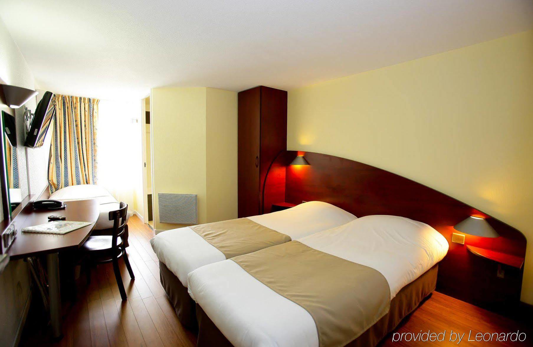 Contact Hotel Le Provencal Bordeaux Lac エクステリア 写真